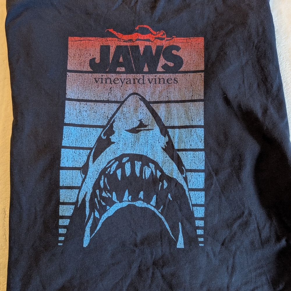 Vineyard Vines L/S T-Shirt with Jaws Logo, Size Medium